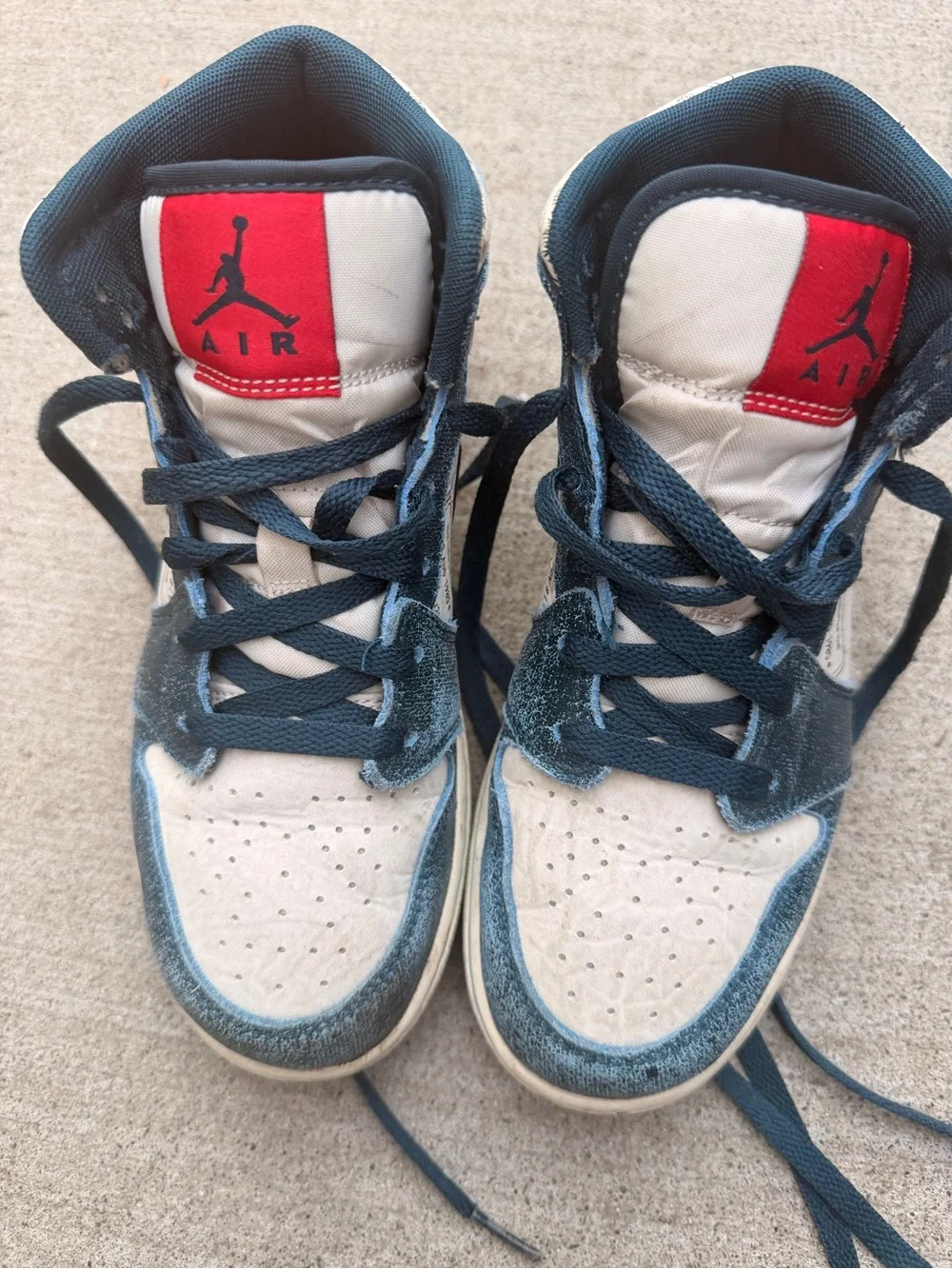 Nike air jordan 1 mid se gs take flight hold passport
